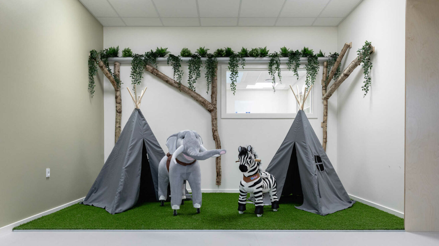 10-bornehuset-nordlys-indretning-case-75