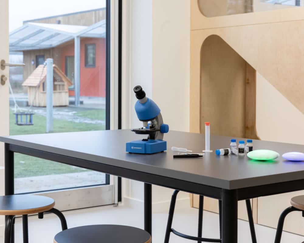 12-bornehuset-nordlys-indretning-case-64