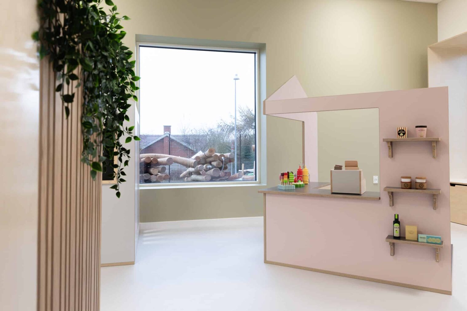 15-bornehuset-nordlys-indretning-case-55