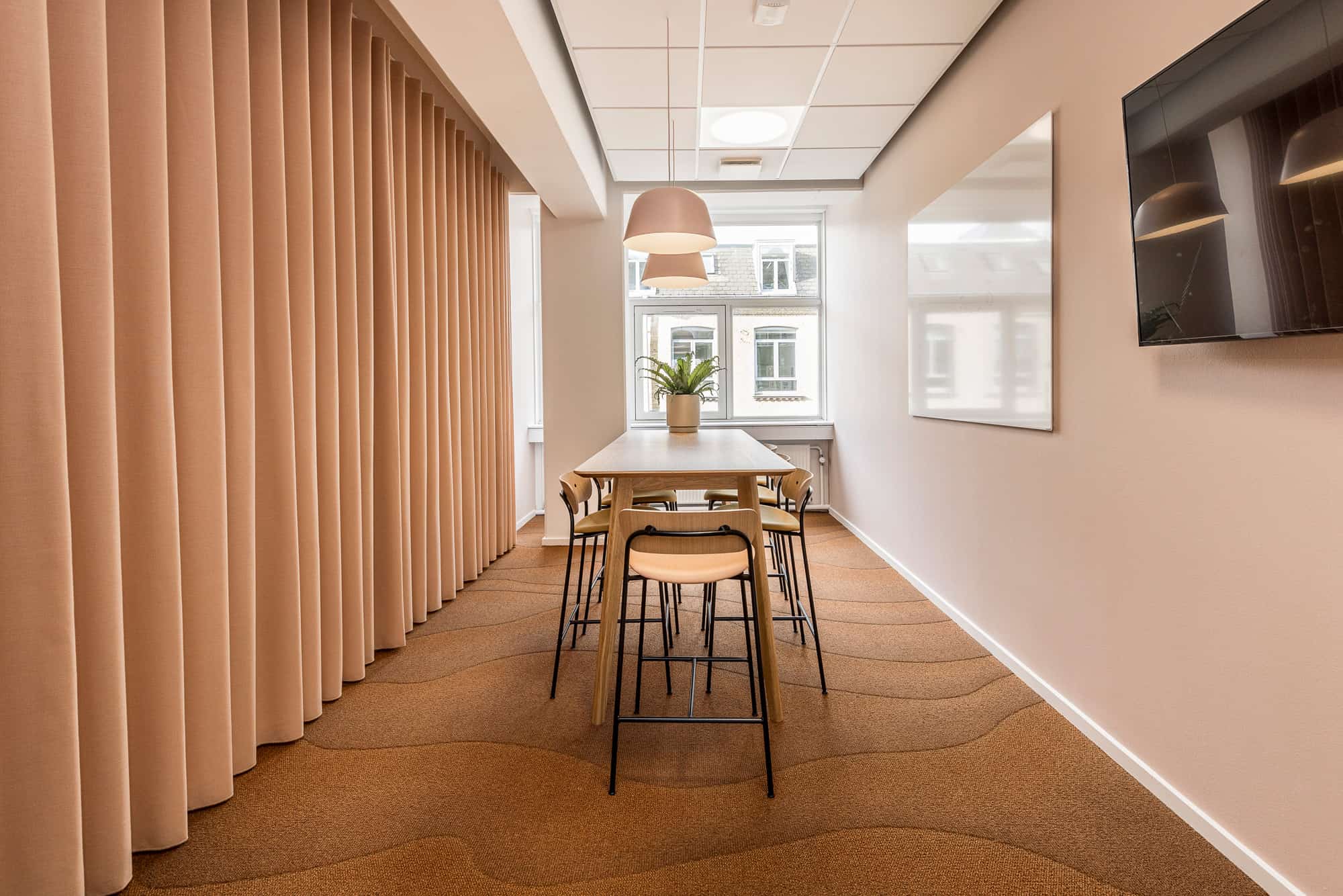 2_2_gardinfabrikken-inventar-ultima-k-4