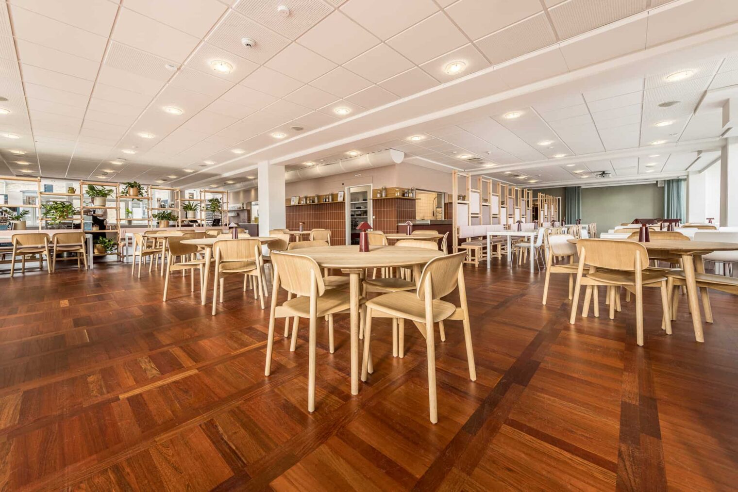 5_gardinfabrikken-inventar-ultima-k-3